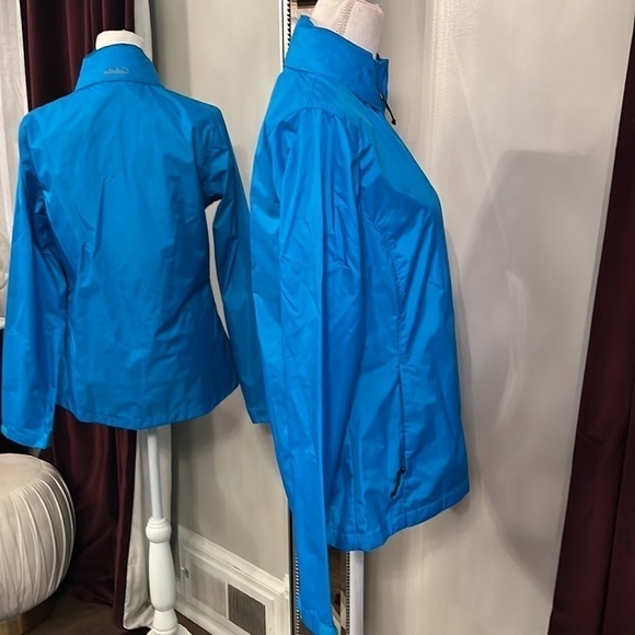 Like new Cablella’s Blue Women’s Wind & Rainproof Jacket Size Small - Picture 7 of 10